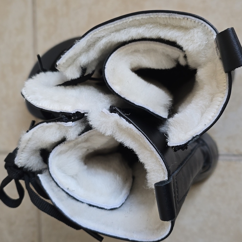 NWOB Aintap Leather/Shearling Lace-up Boot - Picture 8 of 12